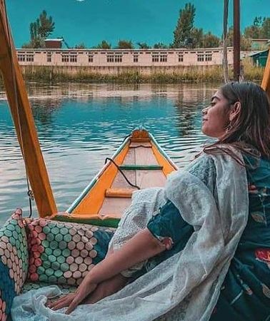7D6N • Kashmir Family Tour - 07 Days Includes Accommodation and Private Transport