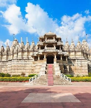 3D2N • 3 Days Private Udaipur City Tour With Kumbhalgarh Fort & Ranakpur Jain Temple