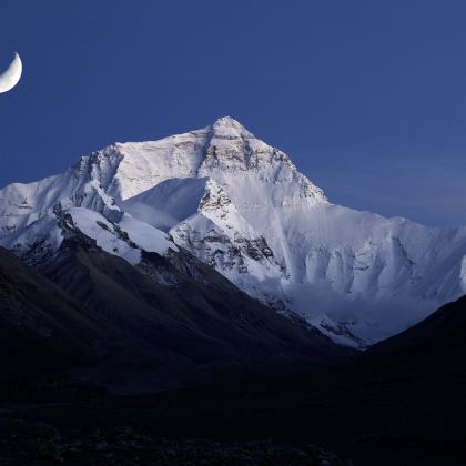 拉萨+林芝+山南+日喀则+珠峰大本营+羊卓雍错+纳木措景区9日8晚跟团游