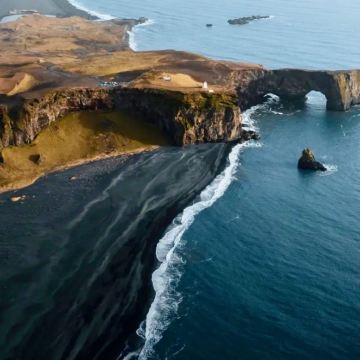 冰岛蓝湖+冰河湖+黑沙滩7日4晚私家团