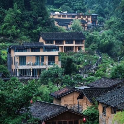 丽水+缙云仙都景区+云和梯田景区+古堰画乡旅游度假区3日2晚拼小团