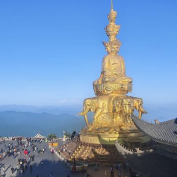 成都+峨眉山+乐山+都江堰+青城山4日3晚跟团游