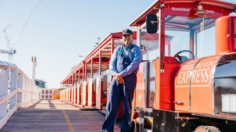 <5天>【20人团 | 妻子的浪漫旅行同款】珀斯往返 • 浪漫西澳：·《千与千寻》同款小火车+龙虾午餐、兰斯林滑沙+波浪岩+尖峰石阵、玛格丽特河+卢因角灯塔+凯维森野生动物园(2人成行)