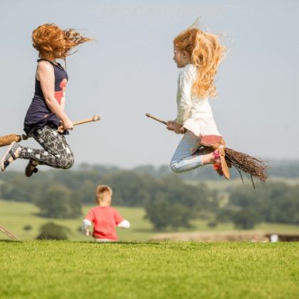 英国12日11晚私家团