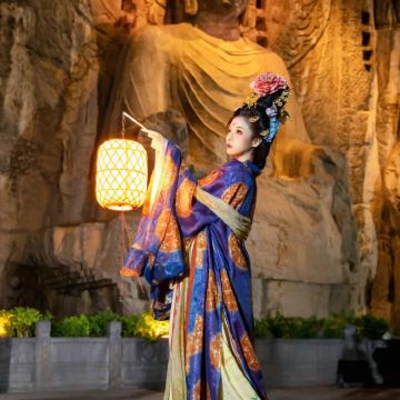 河南郑州+洛阳+开封+老君山景区5日4晚私家团