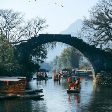 阳朔+黄姚古镇+十里画廊+遇龙河景区+兴坪古镇+漓江风景名胜区3日2晚跟团游