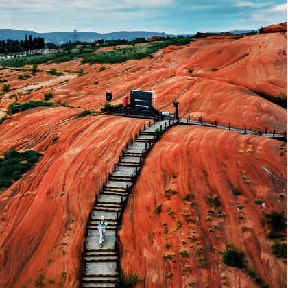 山西太原+大同+平遥+平遥古城+应县木塔景区+云冈石窟+陕西波浪谷景区+山西黄河壶口瀑布旅游区8日7晚拼小团