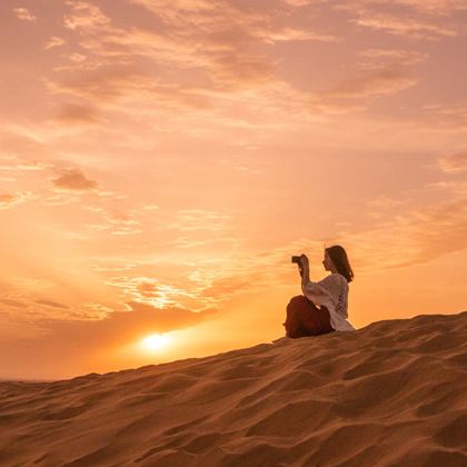 呼和浩特+辉腾锡勒草原+乌兰哈达火山地质公园+库布齐沙漠2日1晚跟团游