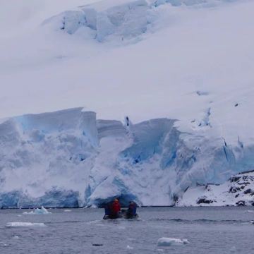 阿根廷乌斯怀亚+南极洲+南设得兰群岛+南极半岛+中国南极长城站17日跟团游