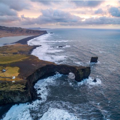 冰岛+黄金旅游圈+瓦特纳冰川国家公园+斯奈山半岛6日5晚跟团游