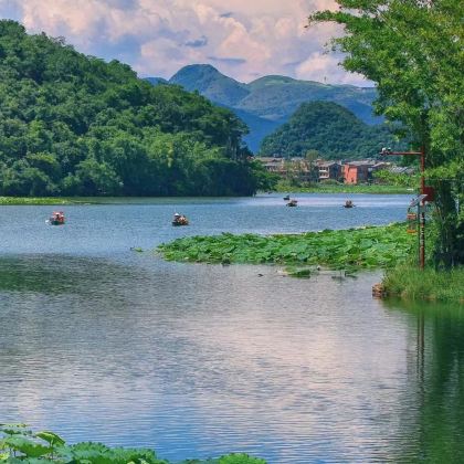 普者黑风景区+罗平九龙瀑布群+会泽雨碌大地缝+九乡溶洞8日7晚私家团