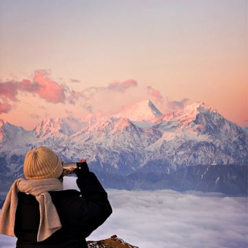 色达+牛背山+鱼子西+四姑娘山景区5日4晚私家团