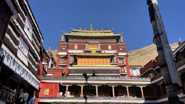 8-Day Classic Tibet Tour·Lhasa, Shigatse, Potala Palace, Everest Base Camp, Drepung Monastery and Sera Monastery