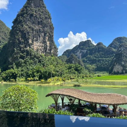 南宁+崇左+涠洲岛+明仕田园+德天跨国瀑布景区+通灵大峡谷7日6晚私家团