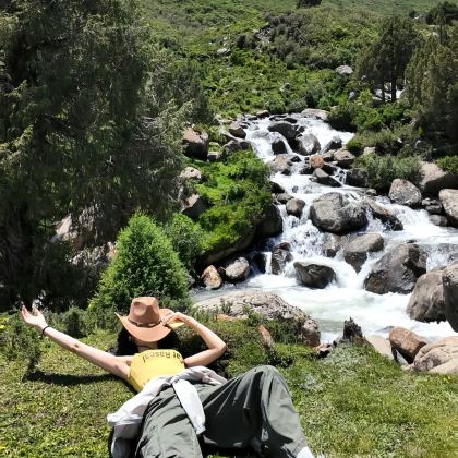 兰州+武威+巴丹吉林沙漠+平山湖大峡谷5日4晚跟团游