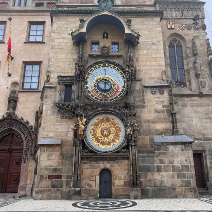 捷克布拉格+布达佩斯+维也纳+布拉格城堡6日5晚自由行