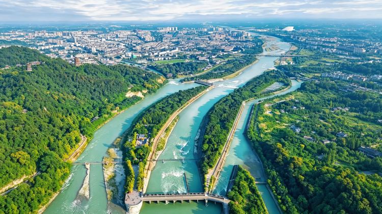 4-Day 3 Cultural Treasures + Morning Pandas: Sanxingdui · Dujiangyan · Wuhou Shrine · Panda Base - 4-diamond hotel & private vehicle included