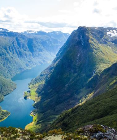 8D7N • Norway's Three Fjords: Atlantic Road, Trollstigen, Eagle Road, Geirangerfjord Cruise & Flåm Scenic Mountain Railway