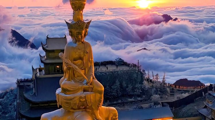 5D4N · Private Tours · Chengdu Panda & 4 UNESCO Heritage Trip: Jiuzhaigou, Huanglong, Leshan Giant Buddha, Mount Emei - high-speed rail, hotels, full tickets included
