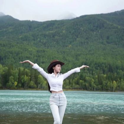 新疆乌鲁木齐+喀纳斯景区+赛里木湖8日7晚自由行