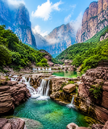 5D4N • Tour Henan's Four Great Ancient Capitals and Unveil the Cliff-Hanging Road of Wanxian and the Yuntai Waterscape