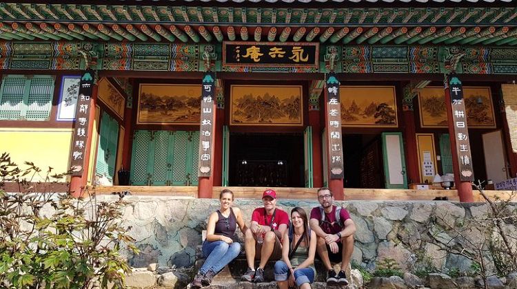 2-Day 2-Day Hike through the Scenic Valleys of Mt. Seoraksan from Seoul
