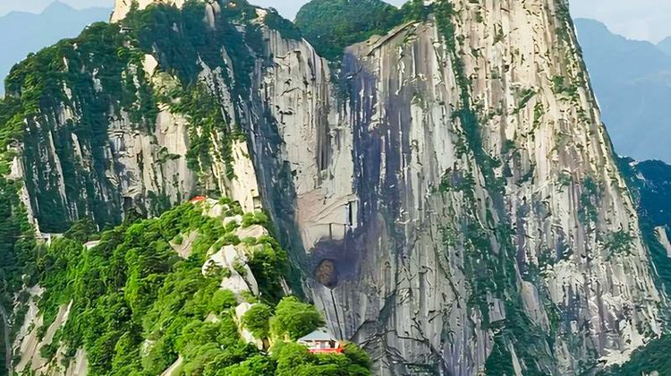 2D1N · Group Tours · Xi'an +  Mount Hua + Emperor Qinshihuang's Mausoleum Site Museum