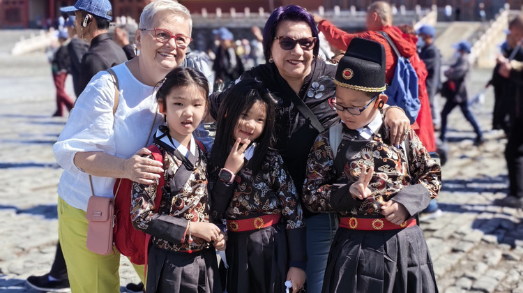 博物馆讲解·北京故宫寻宝之旅1日独立营【6-15岁儿童专享，含午餐含门票+前朝三大殿+打卡珍宝馆国宝文物+故宫网红餐厅】【真儿童视角研学|研学手册|引导观察思考|趣味活动|手工活动】·博物馆讲解·北京故宫寻宝之旅1日独立营【6-15岁儿童专享，含午餐含门票+前朝三大殿+打卡珍宝馆国宝文物+故宫网红餐厅】【真儿童视角研学|研学手册|引导观察思考|趣味活动|手工活动】