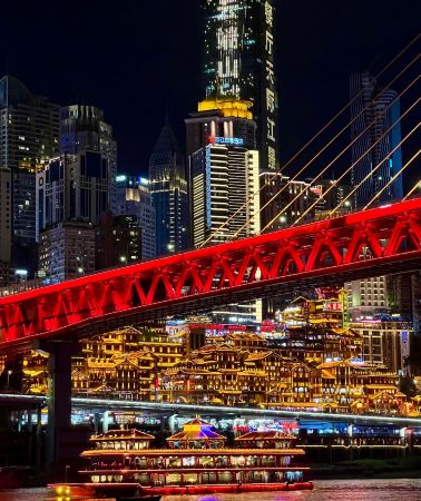 9D8N•Sichuan & Chongqing Holiday: Chengdu's Local Hustle + Pandas + Sanxingdui + Dazu Rock Carvings + City Walks & Mountain City Chongqing's Night Views