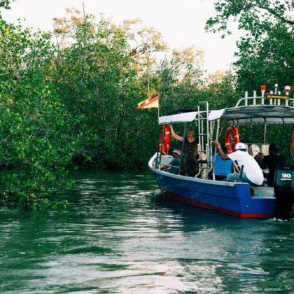 吉隆坡+马六甲+古晋+新加坡8日7晚跟团游