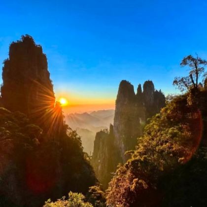 莽山五指峰景区+仰天湖大草原+高椅岭旅游区+东江湖旅游区5日4晚拼小团