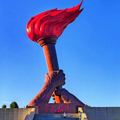 江西南昌+庐山+景德镇+三清山+婺源+井冈山7日6晚跟团游