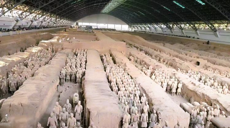 3D2N · Group Tours · On this tour, try Hanfu styling, savor Lintong's local flavors, wander the ancient City Wall, marvel at the Terracotta Army, and delve into the grandeur of Tang Dynasty culture.