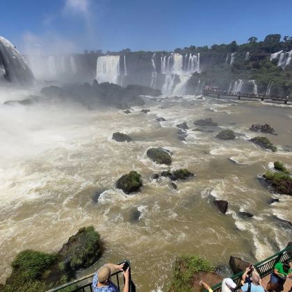 阿根廷布宜诺斯艾利斯+巴西伊瓜苏国家公园+里约热内卢+乌拉圭科洛尼亚－德尔萨克拉门托8日7晚私家团