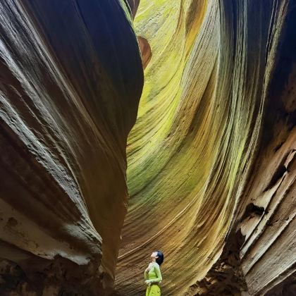 西安+延安+陕西波浪谷景区+陕西黄河壶口瀑布+甘泉大峡谷+延川黄河乾坤湾景区6日5晚跟团游