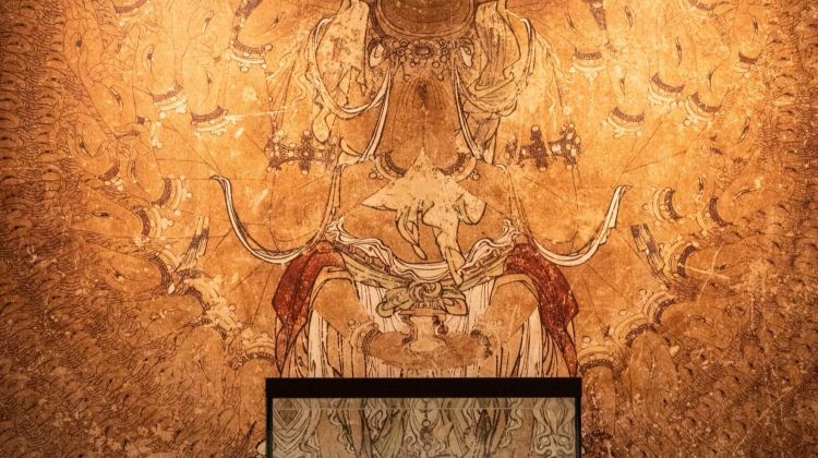 5-Day Private Tours: Dunhuang, Mingsha Mountain Crescent Spring, Yulin Grottoes, Yang Pass, Yumen Pass, and Dunhuang Yardang National Geopark | Complimentary Children's Tickets to the Mogao Grottoes and A-class Ticket·  