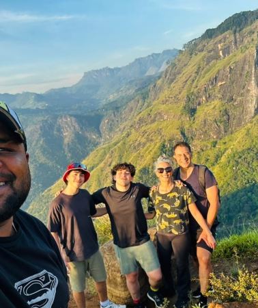 9D8N • Sri Lanka 9-Day Tour for Senior Travelers with Extra Time