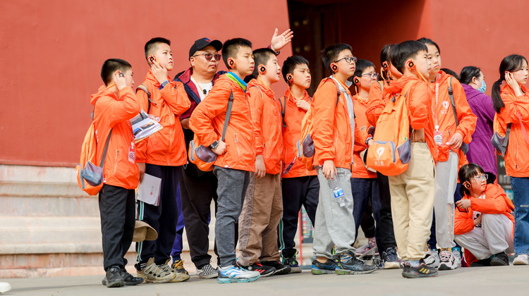 历史人文 · 北京6日夏令营【京城赶学】故宫博物院+天坛+科举匾额博物馆+居庸关长城+中国科技馆+京剧体验+南锣鼓巷胡同【长城模型搭建+对抗辩论赛+皇家古建筑+】国家运动员宿舍+24小时安保+研学老师配比1：6·历史人文 · 北京6日夏令营【京城赶学】故宫博物院+天坛+科举匾额博物馆+居庸关长城+中国科技馆+京剧体验+南锣鼓巷胡同【长城模型搭建+对抗辩论赛+皇家古建筑+】国家运动员宿舍+24小时安保+研学老师配比1：6