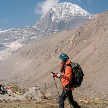 拉萨+阿里+珠峰大本营+冈仁波齐+羊卓雍错7日6晚私家团
