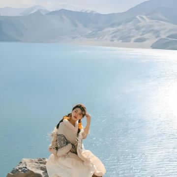 喀什地区+哈巴河+阿克陶+塔什库尔干+莎车+叶城+和田地区+阿拉尔+阿克苏地区8日7晚跟团游