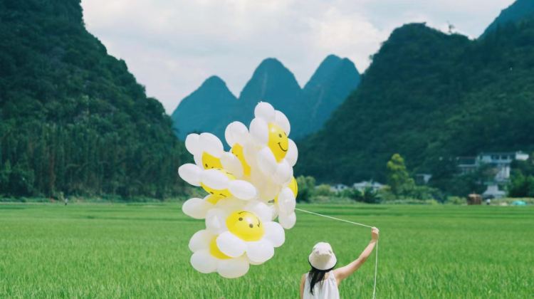 8D7N · Private Tours · Guiyang + Huangguoshu Waterfall + Libo + Xijiang Qianhu Miao Village + Zhenyuan Ancient Town + Mount Fanjing + Wanfenglin Scenic Area + Maling River Canyon