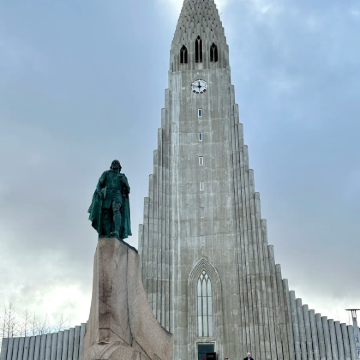 冰岛雷克雅未克+瓦特纳冰川国家公园+黄金旅游圈+斯奈山半岛9日7晚跟团游