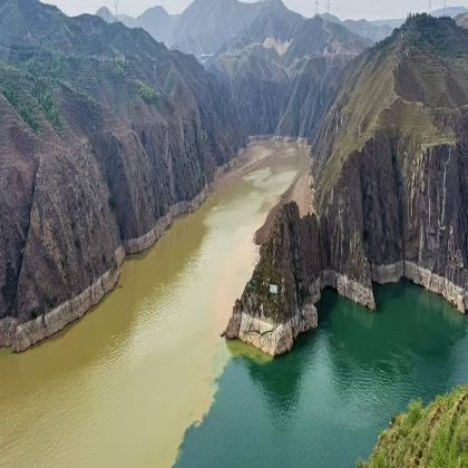 甘肃甘南+拉卜楞寺+桑科草原+刘家峡+炳灵寺石窟+黄洮交汇观景平台+黄河石林国家地质公园+乌鞘岭+天梯山石窟4日3晚跟团游