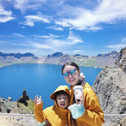 哈尔滨+镜泊湖+长白山+延吉6日5晚拼小团
