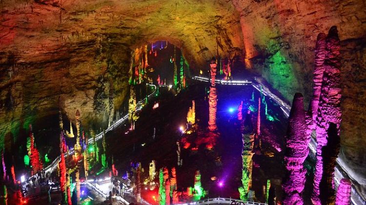 4-Day 4-Day Zhangjiajie Tour to All Highlight Attractions with VIP Lift