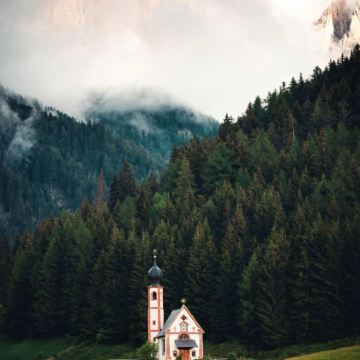 意大利+多洛米蒂山脉+少女峰+拉瓦莱多三峰山+龙疆湖+瑞士因特拉肯+采尔马特+苏黎世+日内瓦+阿彭策尔+沙夫豪森13日12晚私家团