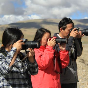 拉萨+日喀则+阿里+札达土林国家地质公园‌+班公错+佩枯错+珠峰大本营+扎什伦布寺+羊卓雍错8日7晚拼小团