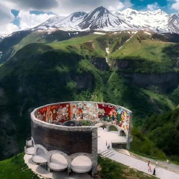 阿塞拜疆+格鲁吉亚+亚美尼亚12日11晚私家团