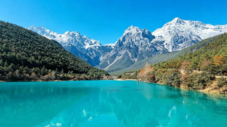 8-Day No surcharge for Christmas & Flexible and adjustable itinerary: Kunming + Dali + Lijiang + Shangri-La - 3 UNESCO Wonders + Private Vehicle + Attraction Tickets + 2 High-Speed Train Experiences
