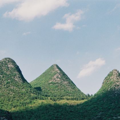 贵州万峰林景区+马岭河峡谷+雨补鲁村2日1晚私家团